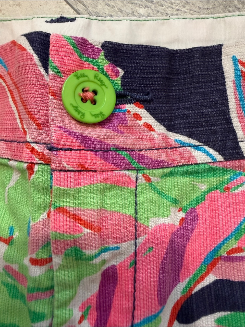 Lilly Pulitzer Pink, Navy & Green Tropical Print Callahan Shorts “In the Vias” - Picture 3 of 7